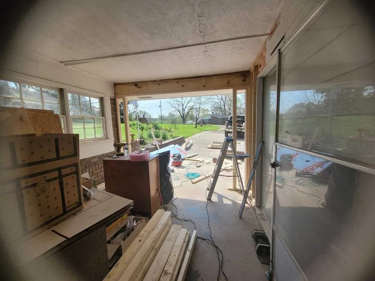 Air movers and dehumidifier for Drying & Dehumidification in Heartland